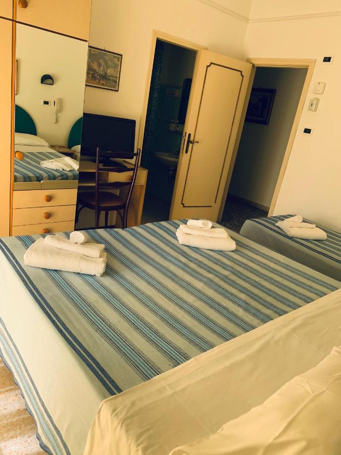 רימיני Hotel Maria Piera מראה חיצוני תמונה