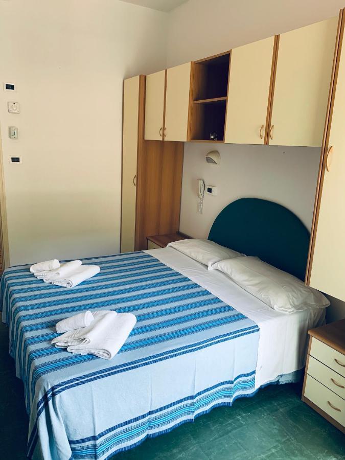 רימיני Hotel Maria Piera מראה חיצוני תמונה